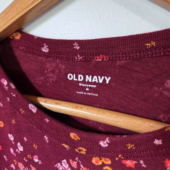 EUC OLD NAVY RED FLORAL COTTON TEE SIZE M - Picture 10 of 13
